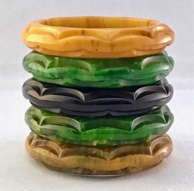 BB7 scallop edge bakelite bangles